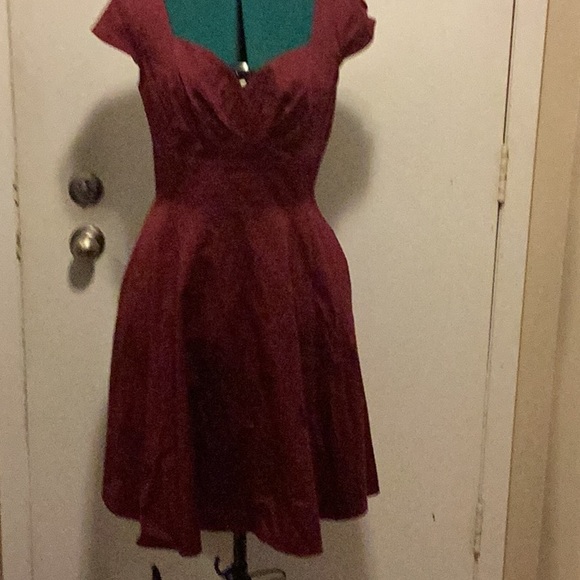 Maroon Rockabilly Style Dress Med, w/pockets.Crisscross Front, Cap Sleeves - Picture 2 of 10